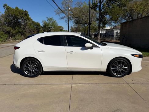 Used 2019 MAZDA MAZDA3 Preferred 4dr Hatchback 6A image 13