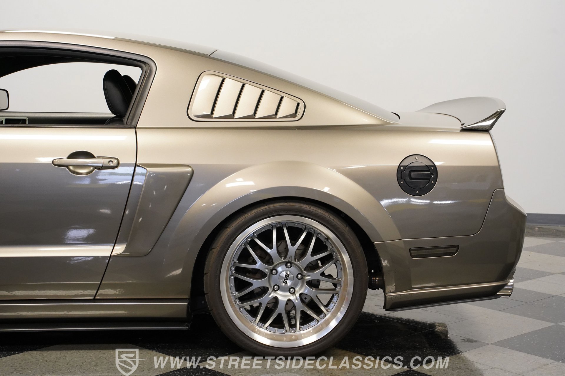 Used 2005 Ford Mustang GT RWD image 25