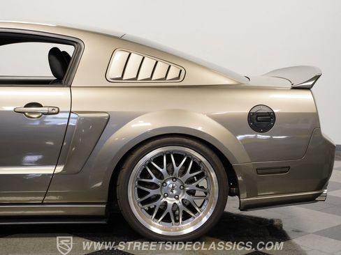 Used 2005 Ford Mustang GT RWD image 25