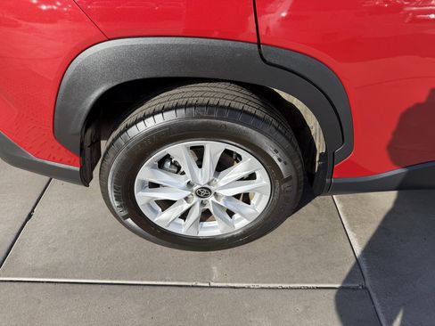 Used 2023 Toyota Corolla Cross LE image 15