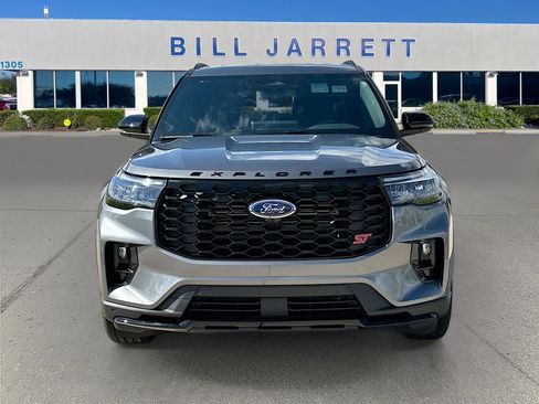 New 2026 Ford Explorer ST RWD image 2