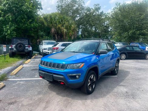 Used 2018 Jeep Compass Trailhawk w/ Leather Interior Group AWD/4WD image 2