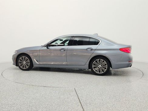 Used 2019 BMW 530e w/ Convenience Package RWD image 8