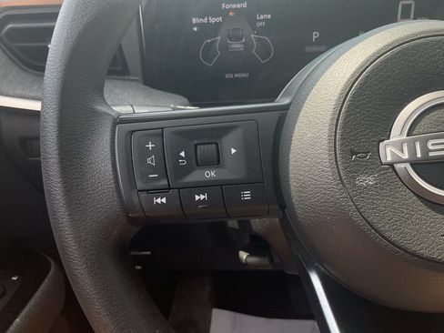 Used 2025 Nissan Kicks SV FWD image 34
