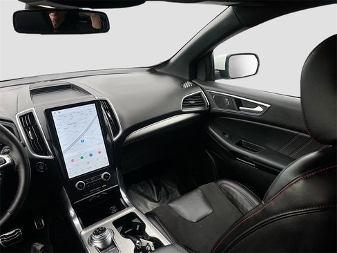 Used 2024 Ford Edge ST w/ Equipment Group 401A image 25