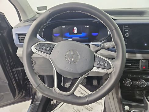 Certified 2024 Volkswagen Taos SE image 16