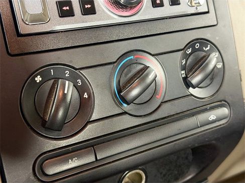 Used 2004 Ford F150 XLT image 15