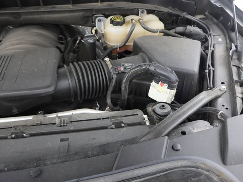 Used 2023 Chevrolet Suburban RST w/ Luxury Package image 25