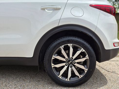 Used 2017 Kia Sportage EX FWD image 29