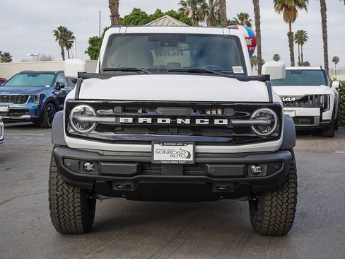 New 2026 Ford Bronco Outer Banks w/ Sasquatch Package image 2