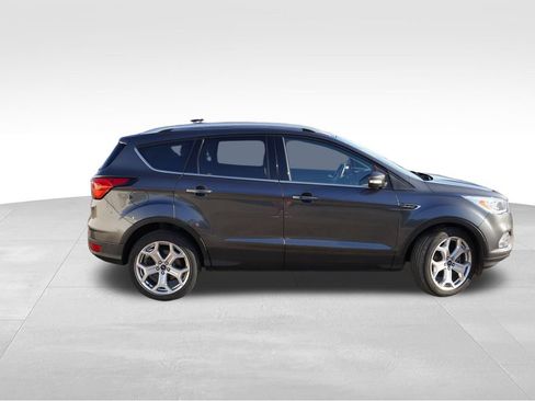 Used 2019 Ford Escape Titanium AWD/4WD image 2