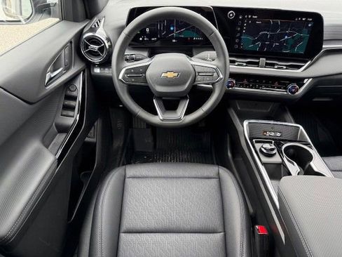 New 2026 Chevrolet Equinox LT w/ Convenience Package II image 27