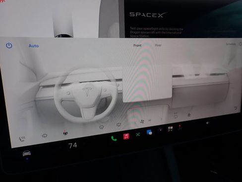 Used 2023 Tesla Model Y Long Range AWD/4WD image 23