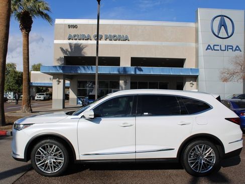 Used 2023 Acura MDX SH-AWD w/ Advance Package image 2
