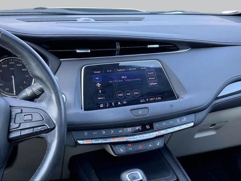 Used 2019 Cadillac XT4 Premium Luxury w/ Cold Weather Package FWD image 6