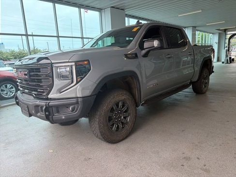 Used 2025 GMC Sierra 1500 AT4X image 9