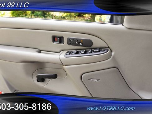 Used 2004 GMC Sierra 2500 SLT w/ Heavy-Duty Power Package AWD/4WD image 24