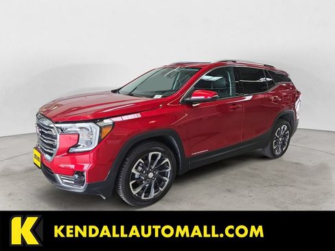 Certified 2022 GMC Terrain SLT w/ Infotainment Package II AWD/4WD image 1