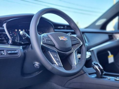 New 2026 Cadillac XT5 Sportv w/ LPO, Onyx Lite Package AWD/4WD image 18