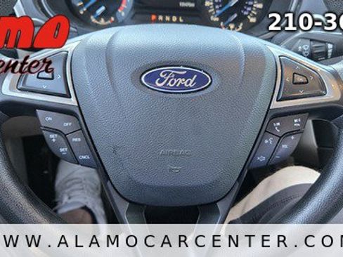 Used 2017 Ford Fusion SE image 39