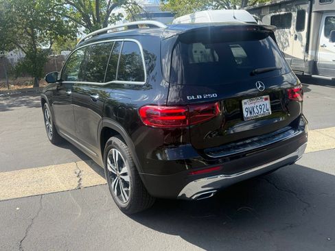 Used 2026 Mercedes-Benz GLB 250 image 3