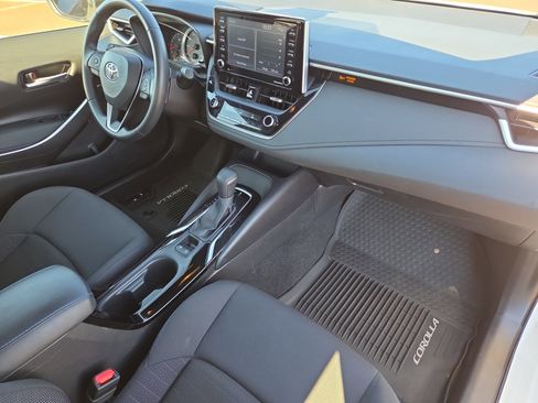 Certified 2021 Toyota Corolla SE w/ SE Premium Package FWD image 17