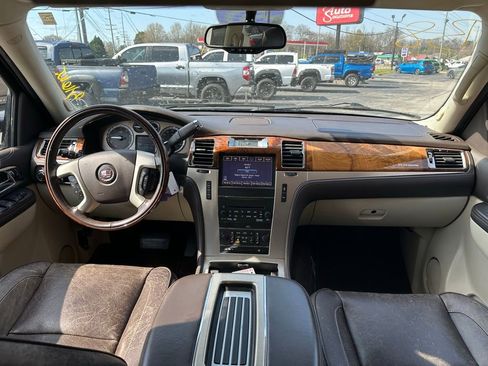 Used 2014 Cadillac Escalade ESV Platinum image 7