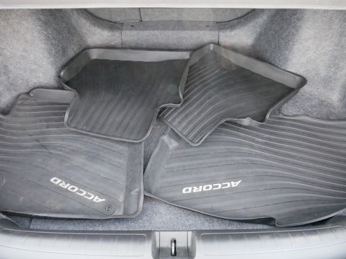 Used 2021 Honda Accord EX-L image 18