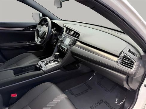 Used 2018 Honda Civic Sport image 17