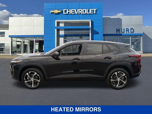 New 2026 Chevrolet Trax RS w/ Sunroof Package image 8