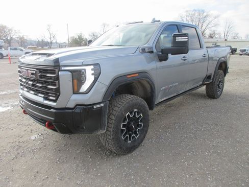 New 2026 GMC Sierra 2500 AT4X image 10