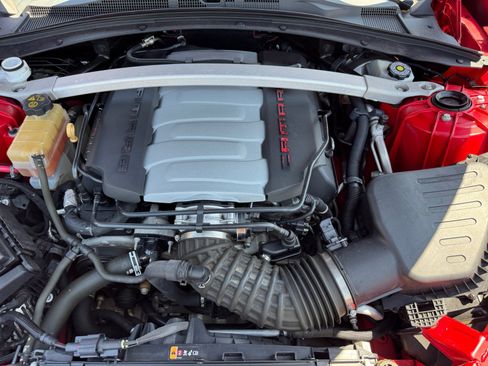 Used 2020 Chevrolet Camaro SS RWD image 22