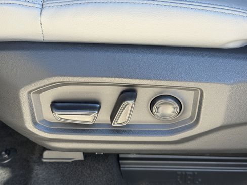 Used 2025 Toyota Sequoia Limited image 17