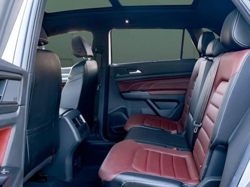 Used 2023 Volkswagen Atlas Cross Sport SEL Premium R-Line image 20