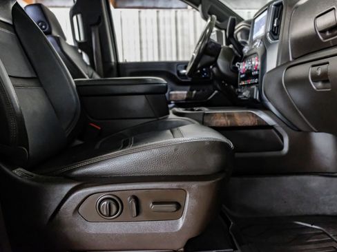 Used 2020 GMC Sierra 3500 Denali w/ Technology Package image 31