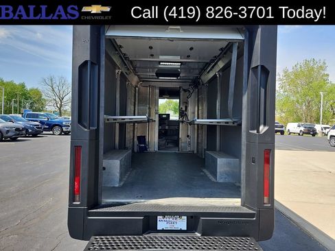 Used 2024 Chevrolet Brightdrop 600 AWD/4WD image 24