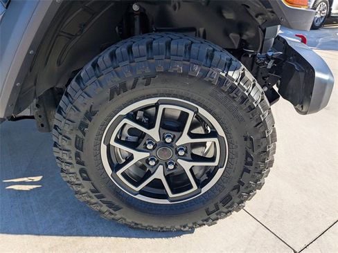 Used 2025 Jeep Gladiator Rubicon image 10