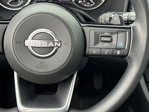 Certified 2023 Nissan Rogue SV image 17