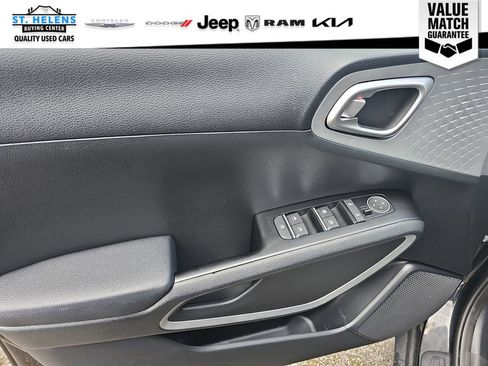 Used 2023 Kia Soul LX FWD image 17