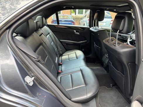 Used 2011 Mercedes-Benz E 350 4MATIC Sedan image 29