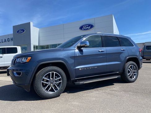 Used 2021 Jeep Grand Cherokee Limited w/ Luxury Group II image 23