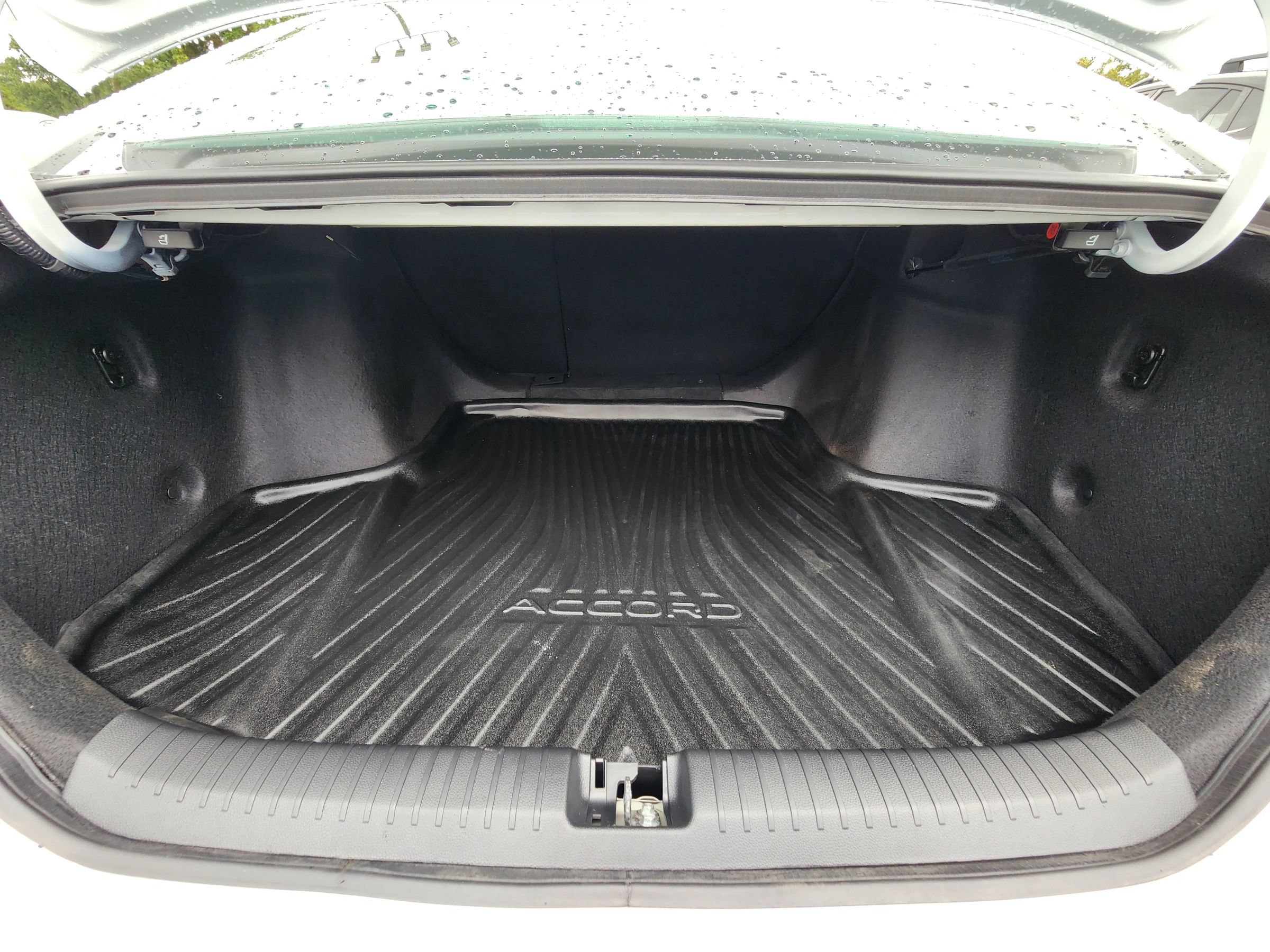 Used 2024 Honda Accord EX image 21