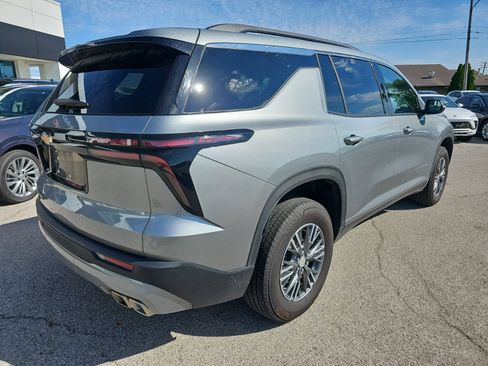 Used 2026 Chevrolet Traverse LT AWD/4WD image 7