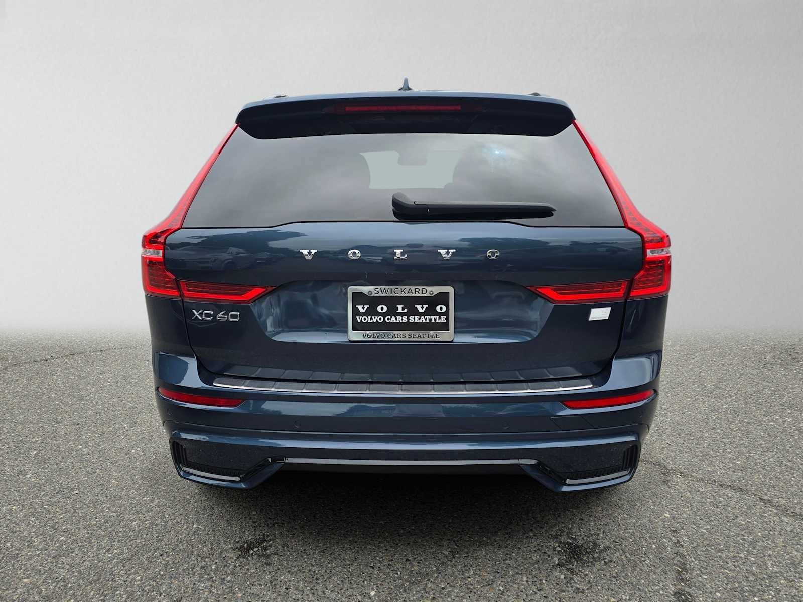 Certified 2024 Volvo XC60 T8 Plus w/ Protection Package Premier AWD/4WD image 4