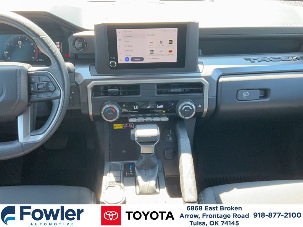 Certified 2025 Toyota Tacoma SR5 w/ SR5 Upgrade Package AWD/4WD image 15