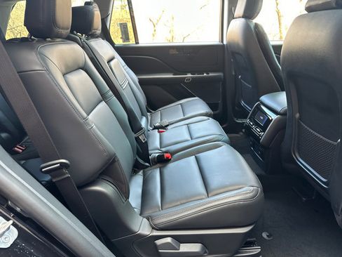 New 2026 Lincoln Aviator AWD image 34