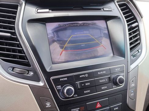 Used 2017 Hyundai Santa Fe Sport FWD image 4