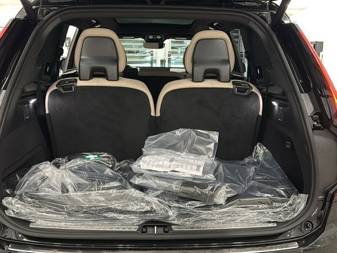 New 2026 Volvo XC90 T8 Plus image 30