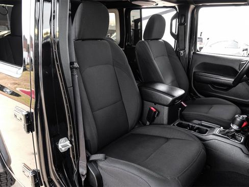 Used 2021 Jeep Wrangler Unlimited Sport image 35