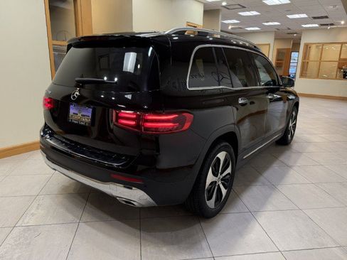 Certified 2025 Mercedes-Benz GLB 250 image 5
